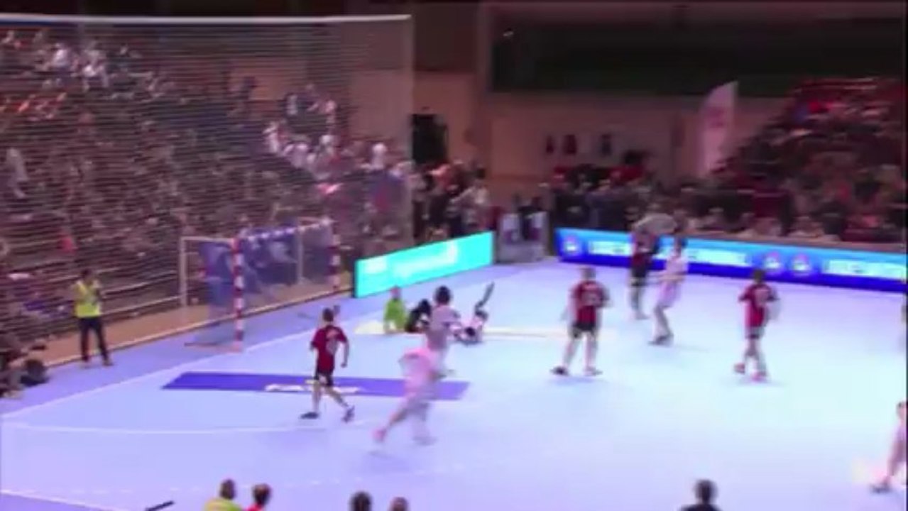 Le Parisien Luc Abalo inscrit un but incroyable de son aile lors de la 20e journée de D1 face à Ivry