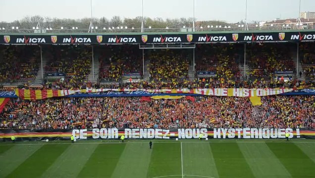 Coupe de France Lens/Bordeaux: entrée des joueurs à Bollaert