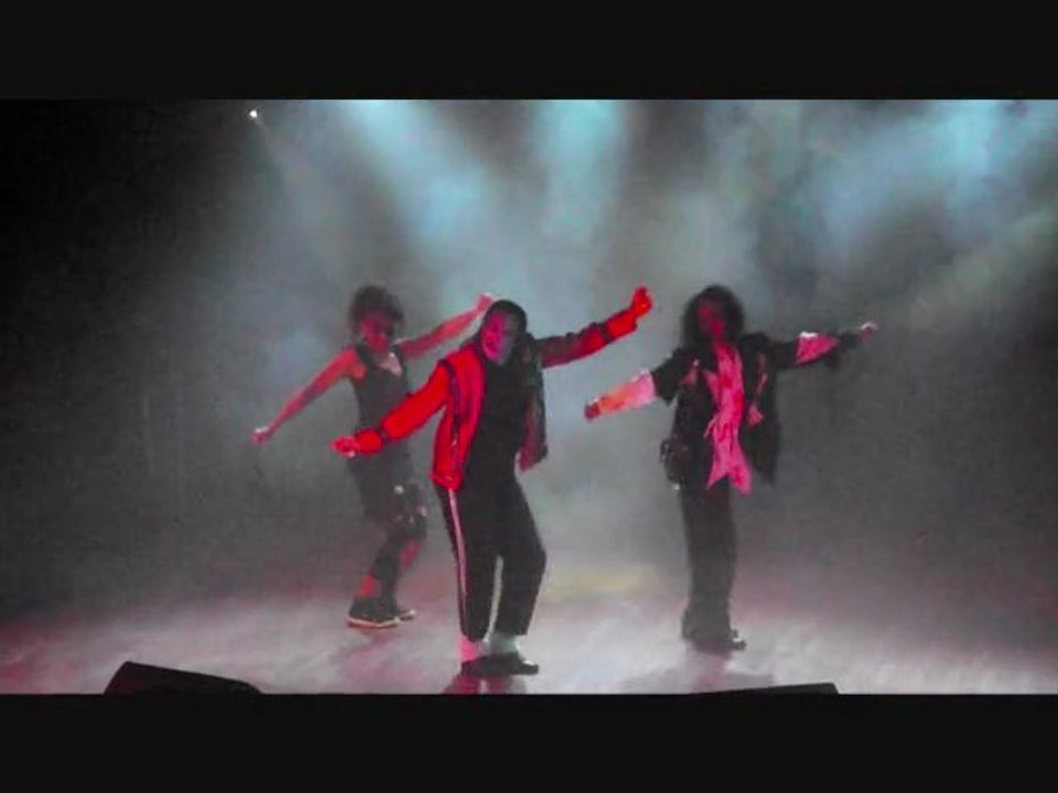 MICHAEL JAM - FRENCH MICHAEL JACKSON IMPERSONATOR - SOSIE MICHAEL JACKSON - THRILLER LIVE - performer -LYON - FRANCE