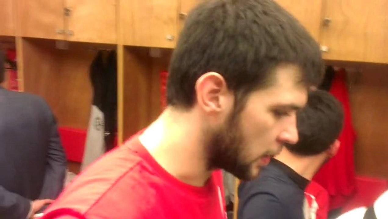 RedPlanet.gr - Ο Παπανικολάου στα αποδυτήρια για το 2-0 επί της Εφές