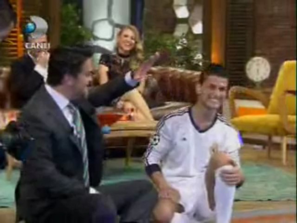 Beyaz Show (12 Nisan  2013) part 8