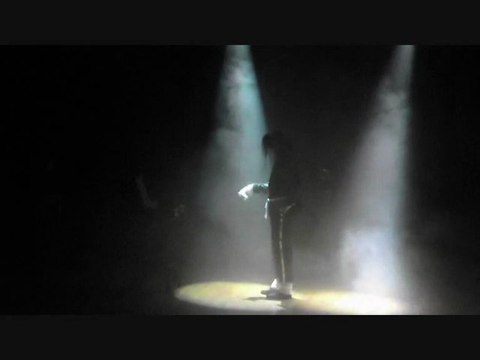 sosie de michael jackson : michael jam, french michael jackson impersonator - billie jean performance - performer michael jackson, tribute michael jackson,imitateur, artiste, spectacle, show jackson, franche, lyon.