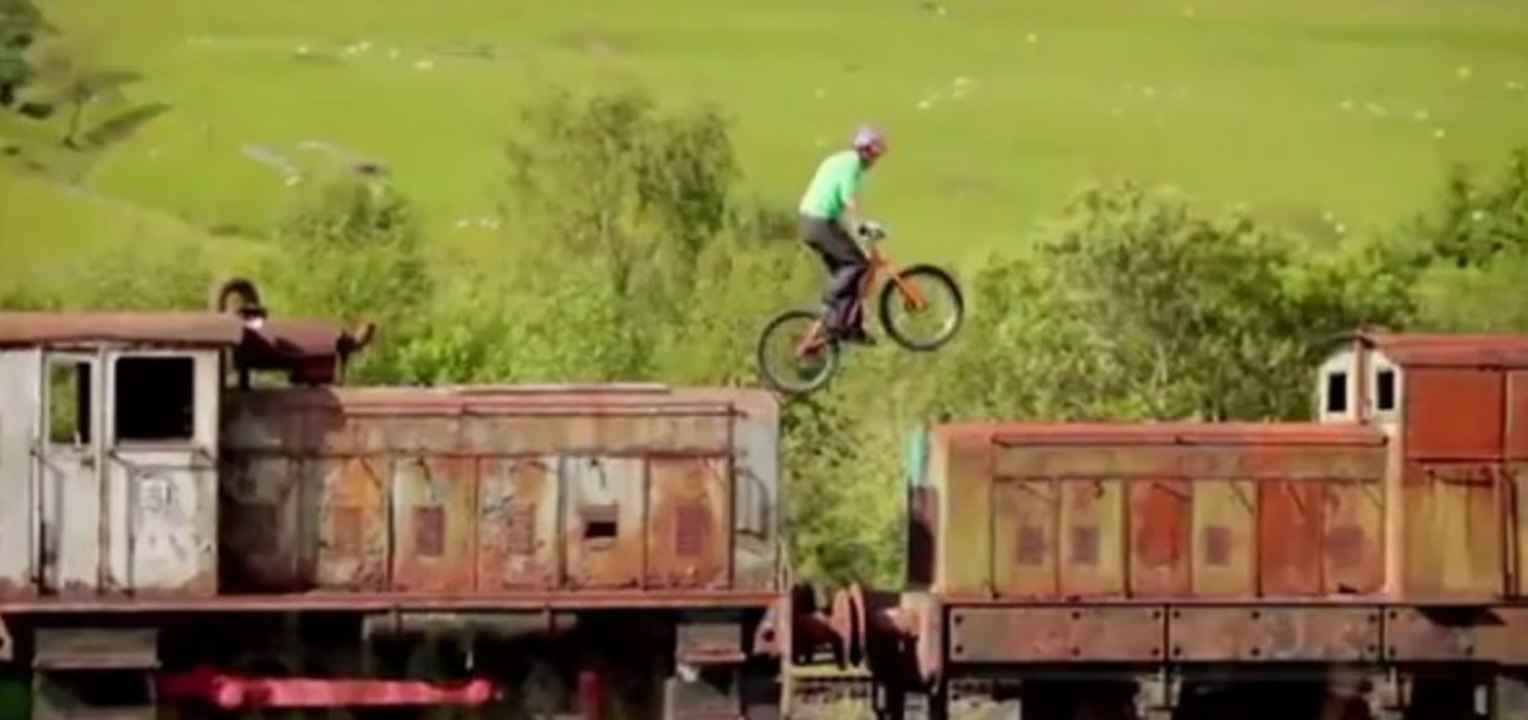 Danny Macaskill - Amazing MTB Freestyle - 2012