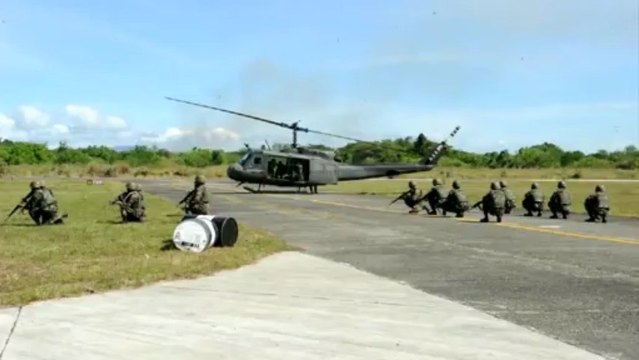 US, Philippine Marines in live-fire manoeuvres