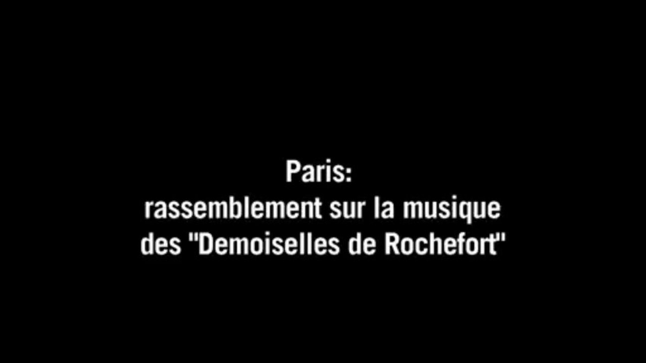 Flash-mob à Paris sur la musique des "Demoiselles de Rochefort"