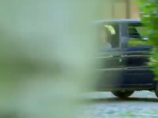 Cristal se encontra com sua falsa mãe novamente