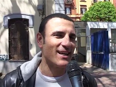 Napoli - Sal da Vinci diventa Renato Carosone (13.04.13)