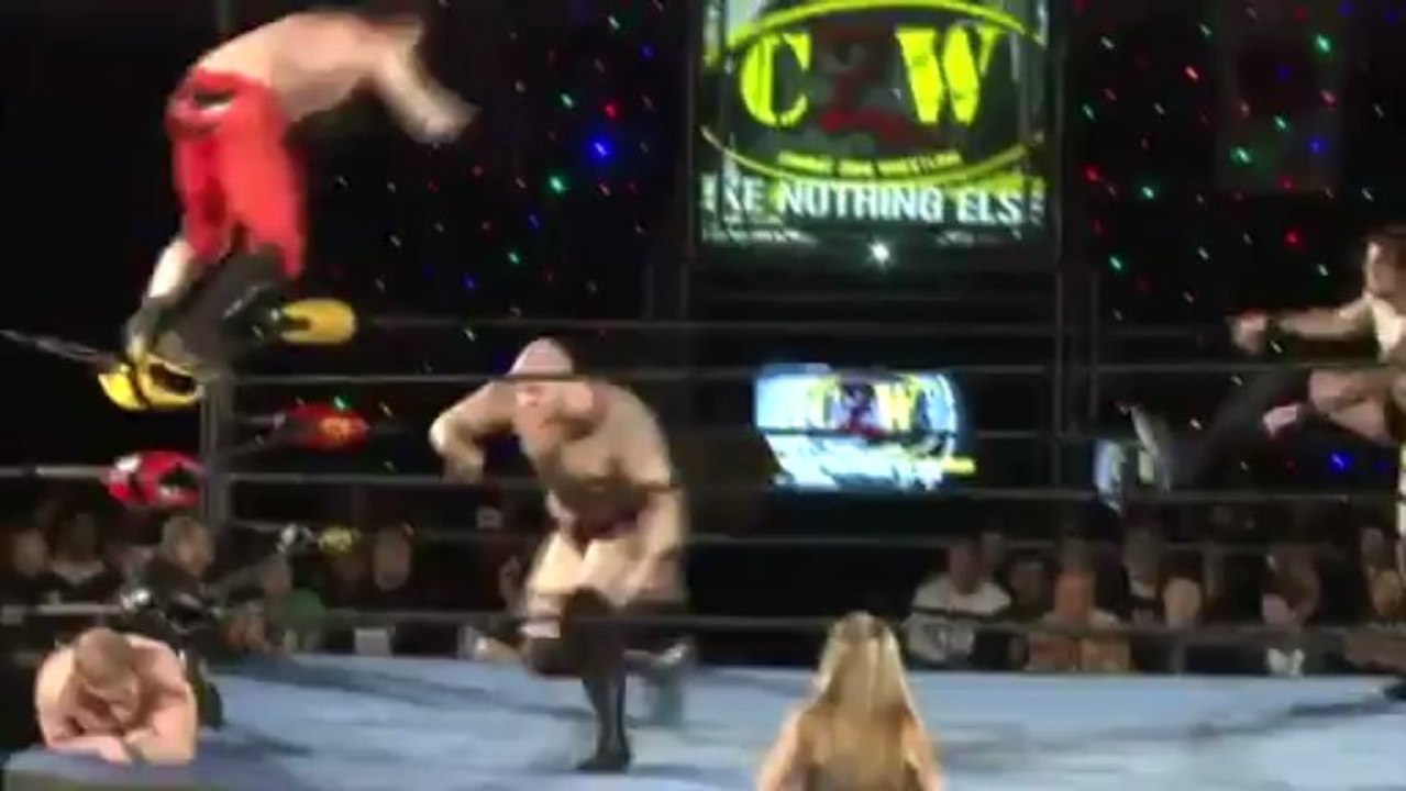 WWDELUXE-C-Zet-W.05.04.2013C-Z-W-Wrestle-Con._7