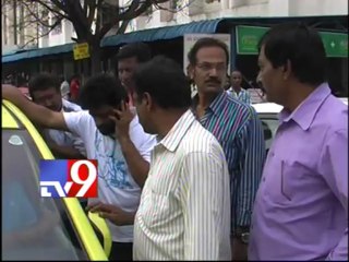 TV artist Rajesh hunger strike obstructed by police