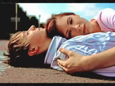 Mazlum Cimen - Seni Uzaklara Saldim Elimle