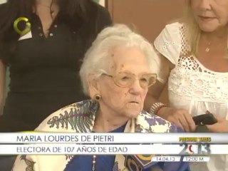 Señora de 107 años de edad ejerce su derecho al voto en Cumbros de Curumo