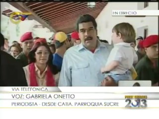 Candidato Nicolás Maduro acude a votar al colegio Miguel Antonio Caro