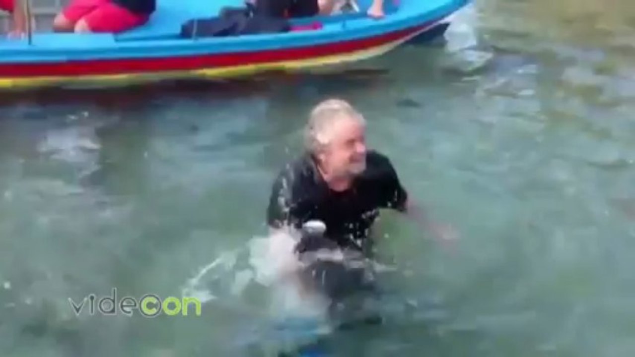 Movimento 5 Stelle, torna il Marchese del Grill...