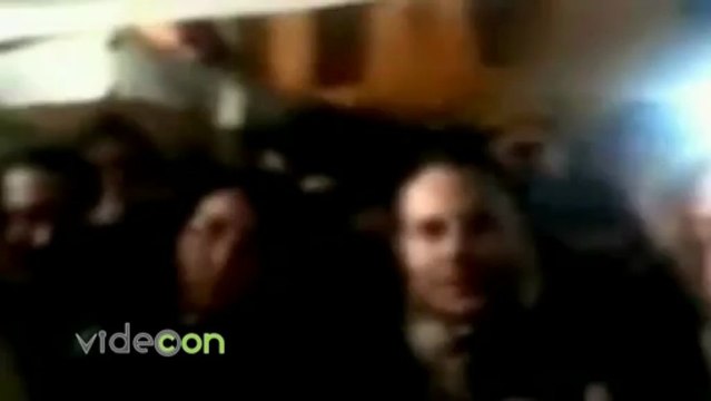 Grillo dietro le quinte, teatro o politica- Il dilemma di Beppe