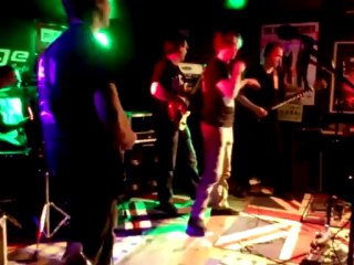 ZZ Top's 'Tush' Live Cover - Epic Performance at Cambrai 2012 🎸