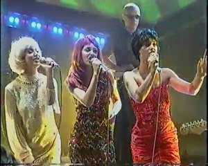 Kylie Minogue & Natalia Imbruglia & Sinead O'Connor - live performance 1998