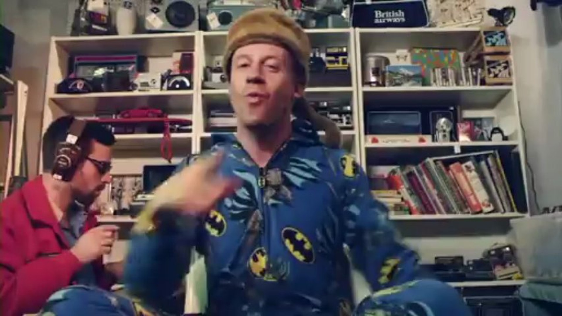 Music Videos Without Music: Thrift Shop