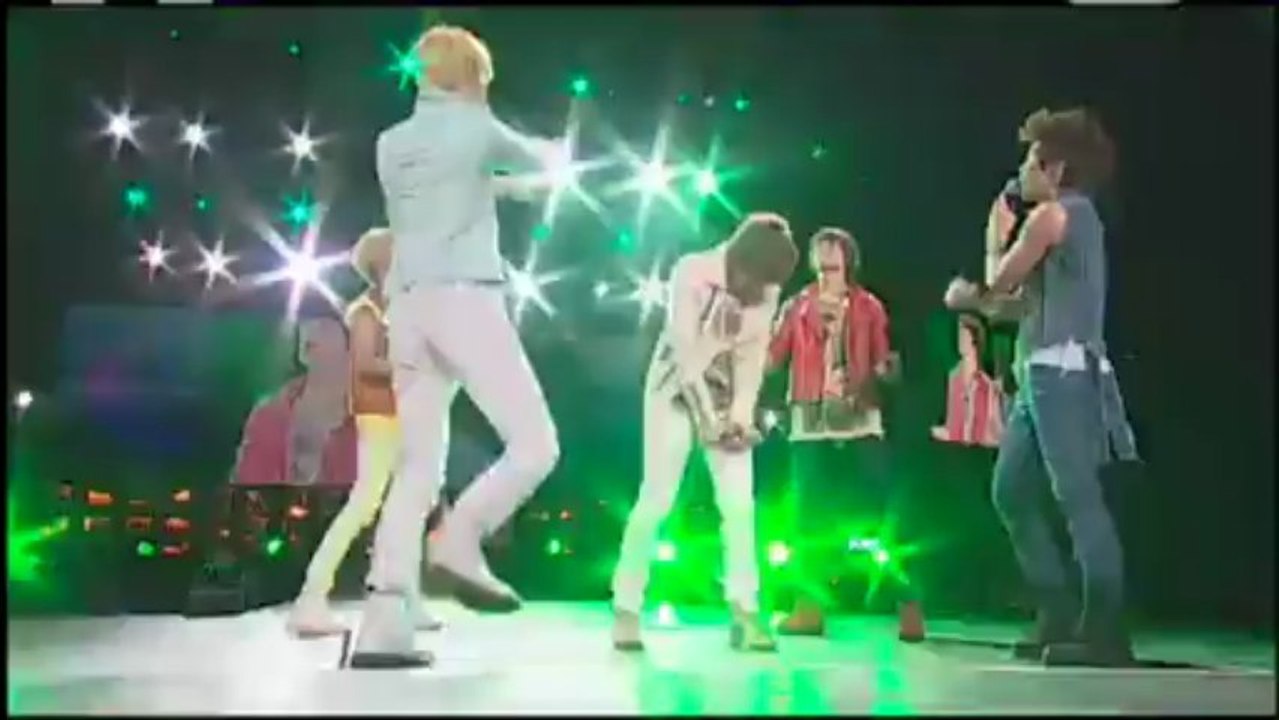 SHINEE - Stand By Me LIVE