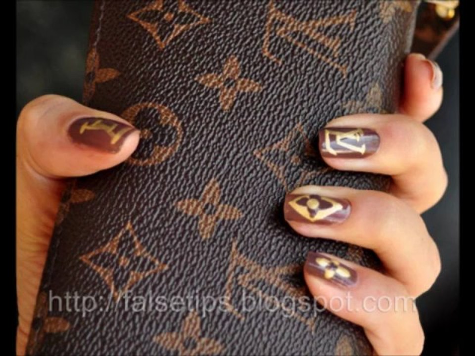 Louis Vuitton Monogram Desenli Oje Uygulama LV Nail Art Tutorial
