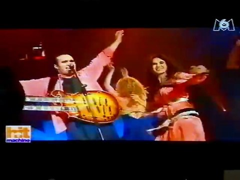 MA SOEUR SIHAM EN ROBE KABYLE AVEC TAKFARINAS SUR M6 EN 1999_Zaama Zaama + Kamel OUALI