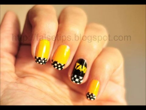 Taksi Desenli Manikür Türk Ojeleri Taxi Concept Nail Art