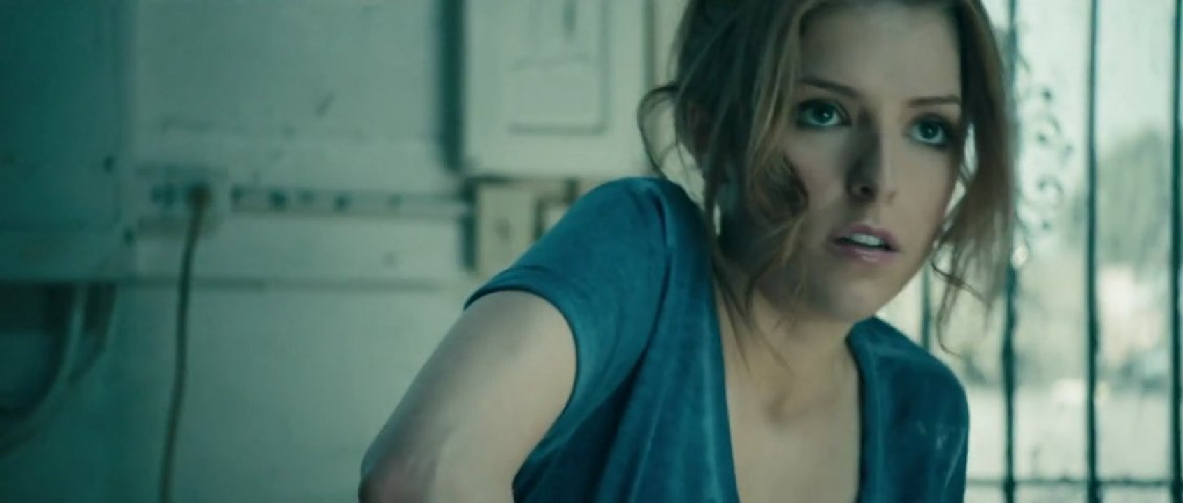 Anna Kendrick -- Cups (Pitch Perfect's.''When I'm Gone'')