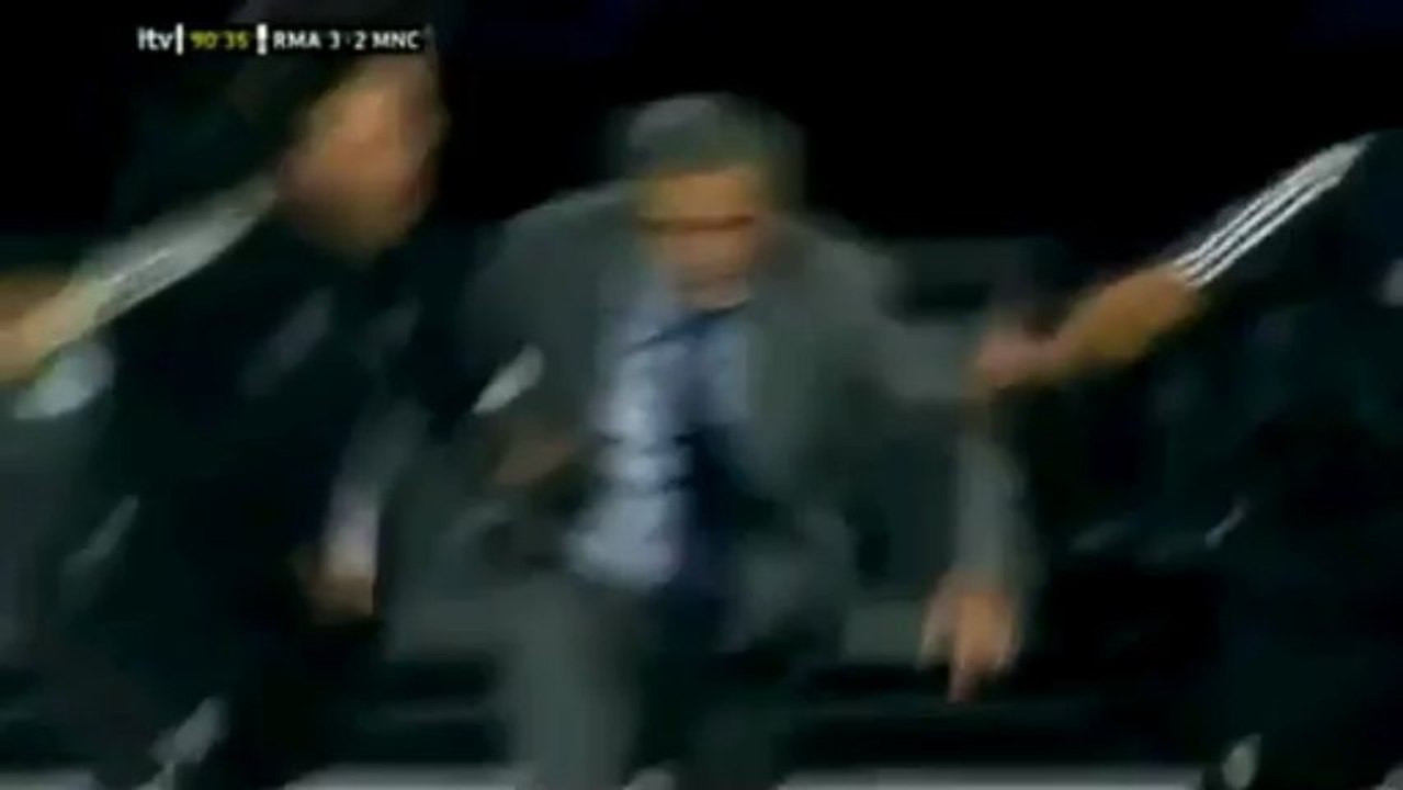 Ο πανηγυρισμός του Μουρίνιο (Ρεάλ-Μάντσεστερ Σίτι)