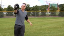 Baseball tips: How to catch a fly ball with Logan Morrison