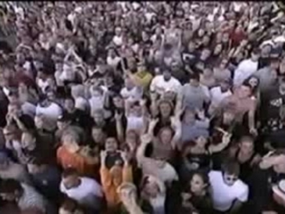 Soulfly - Back To The Primitive live