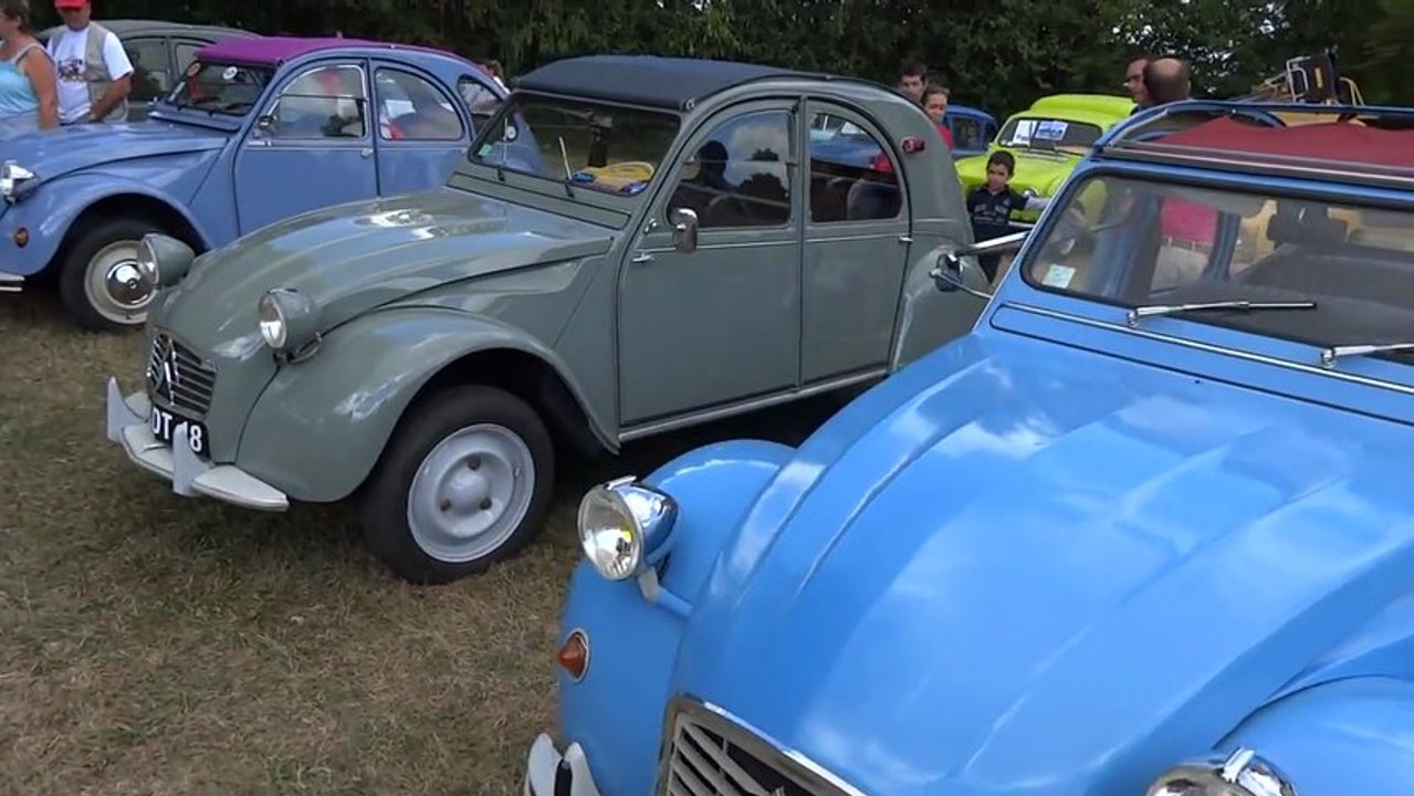 6ème Expo de vieilles carrosseries Charly 26 aout 2012