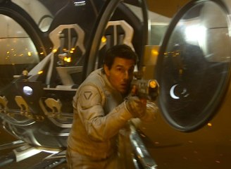 Oblivion with Tom Cruise "Survivor" Clip