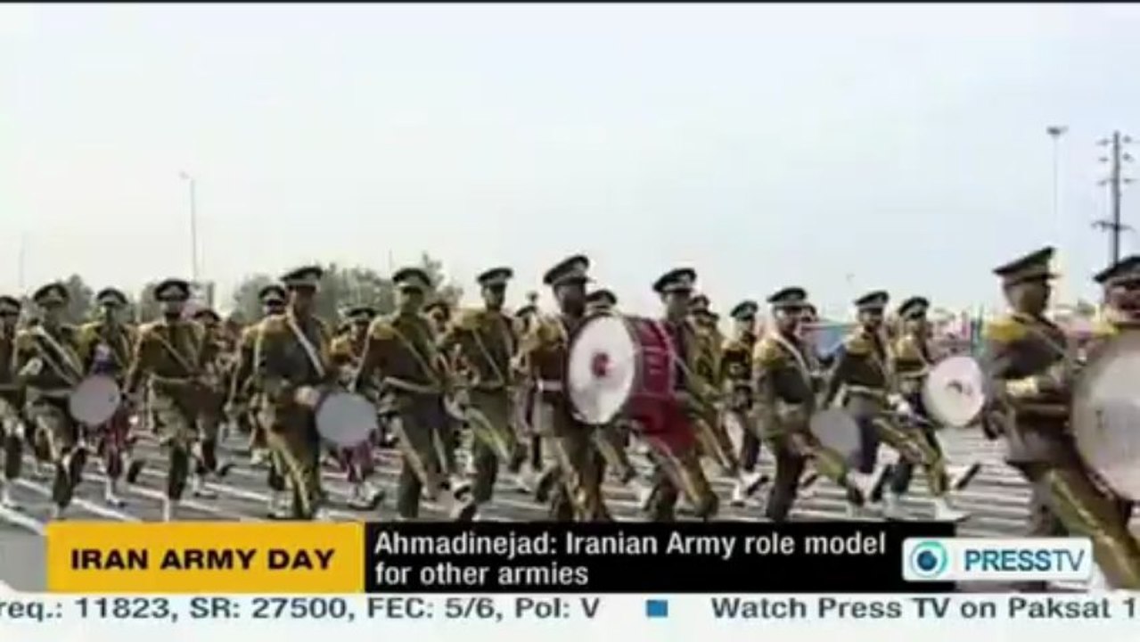 Irã exibe poderio militar