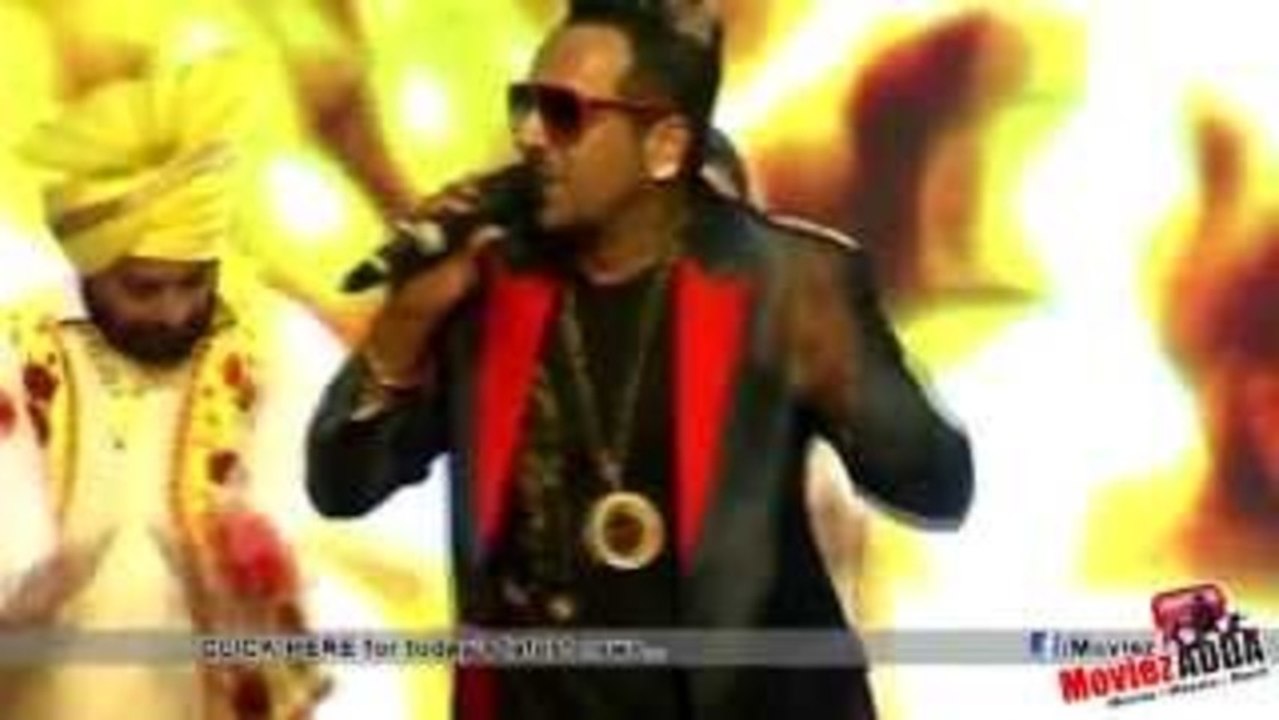 Jihne Mera Dil Luteya Live Performance @ 2013 B...