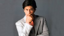 Shahrukh Khan Feels Uncomfortable While Doing Photoshoot !