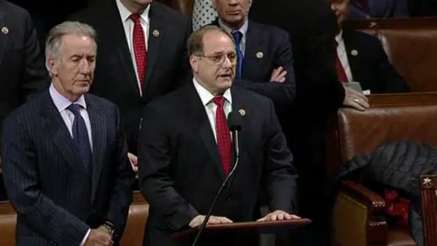 Members Of The U.S. House Of Representatives Held A Moment Of Silence For Victims Of Boston Marathon Blasts (VIDEO) - Carbonated.TV