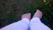 Pieds nus dans l'herbe!