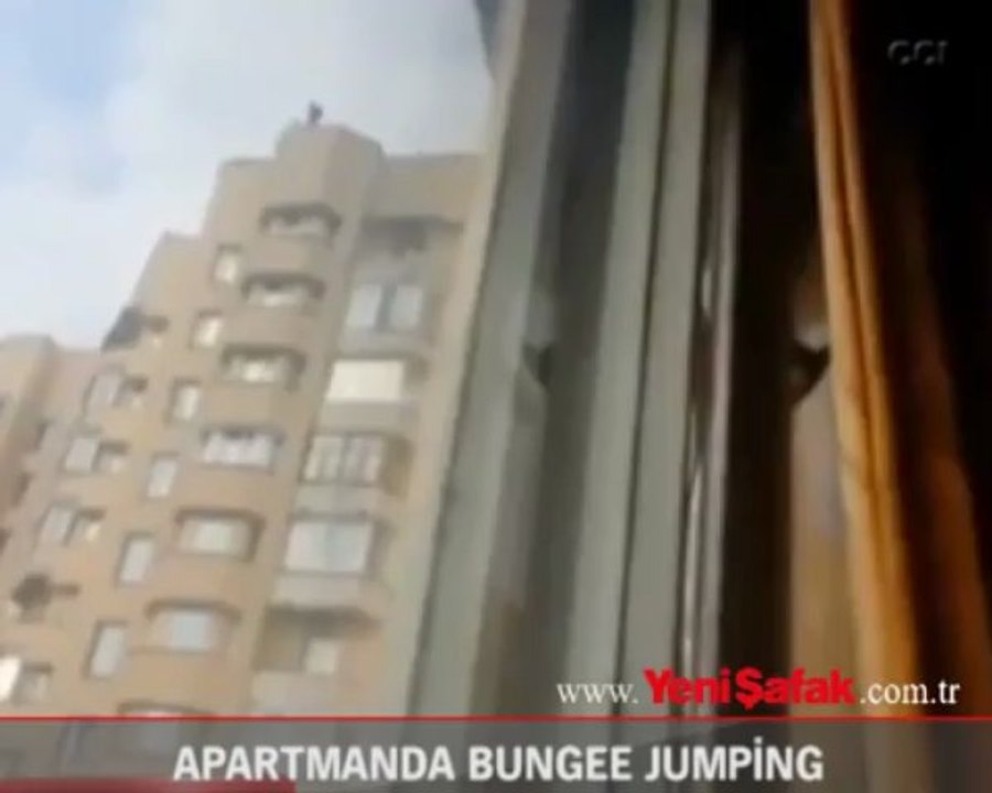 Apartmanda bungee jumping