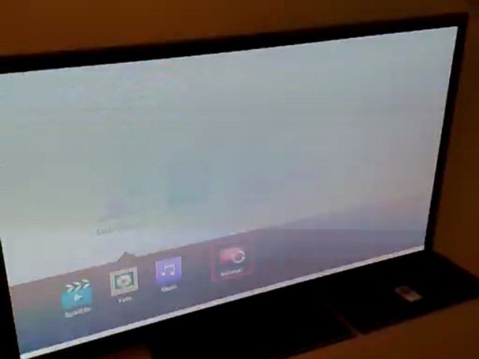 Wi-fi miracast screen mirroring demoed on the xperia z and samsung tv/lg bp 630