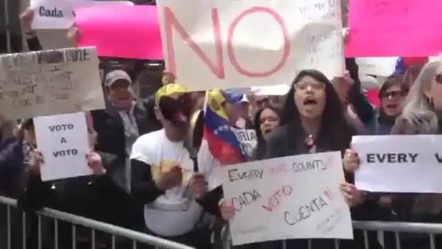 Venezolanos en Nueva York exigen reconteo de votos
