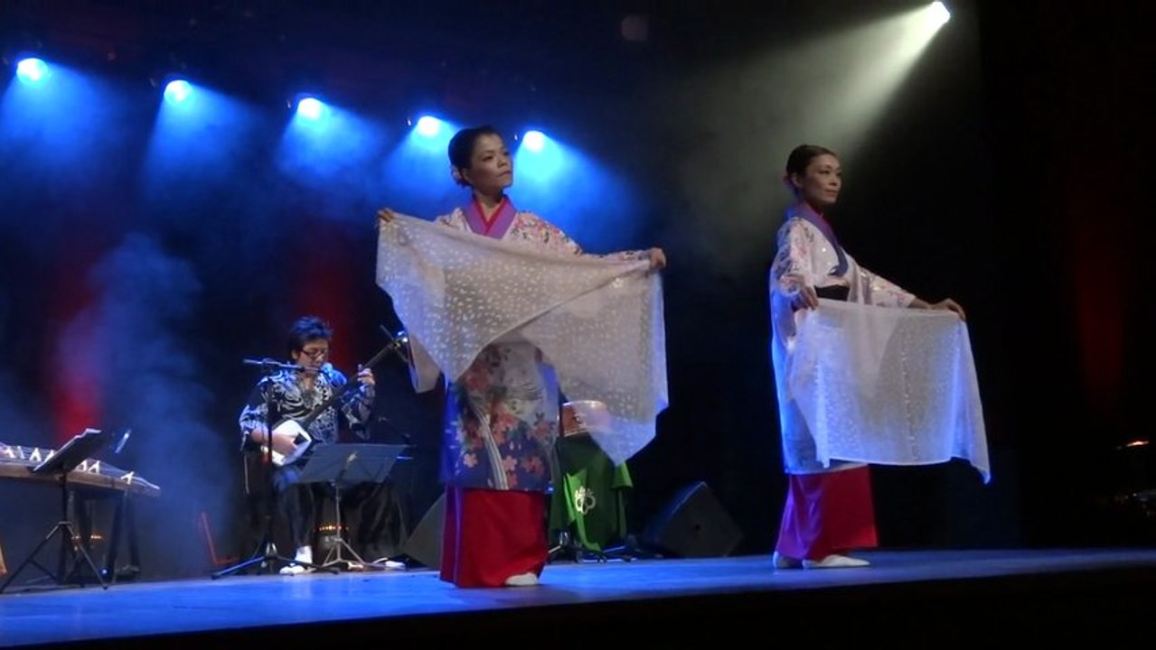Ensemble Sakura - 1001 cultures - Varennes Vauzelles (Nièvre)