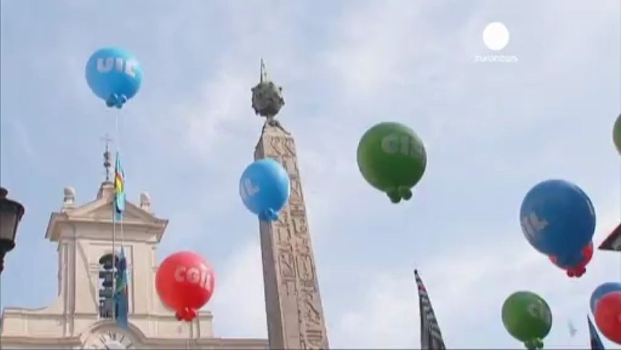 Italia: sit-in dei sindacati per chiedere i fondi della CIG