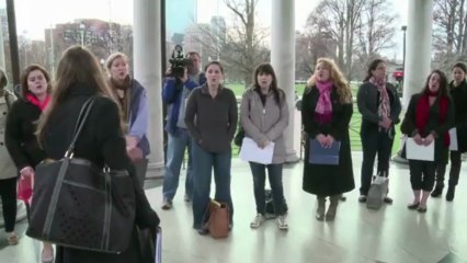 US steps up hunt for Boston 'pressure cooker' bombers