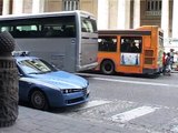 Napoli - Falso allarme bomba al Teatro San Carlo (16.04.13)