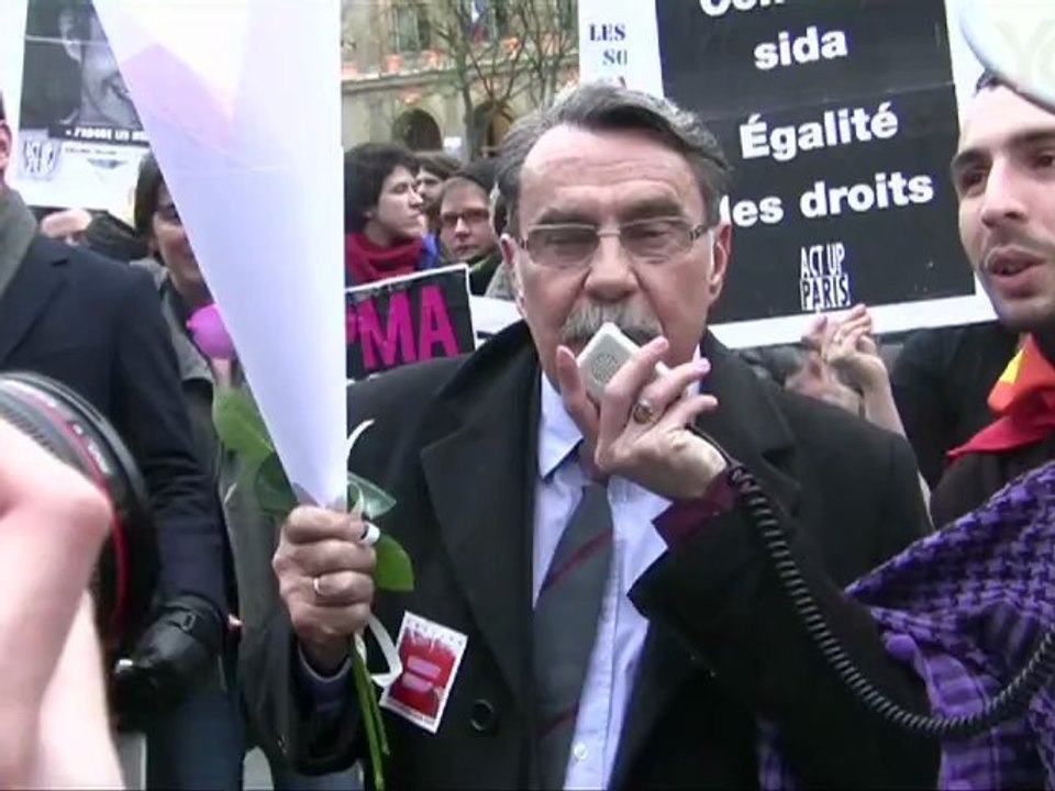 Mariage pour tous: Jean-Pierre Michel espère les premières unions pour le 14 juillet