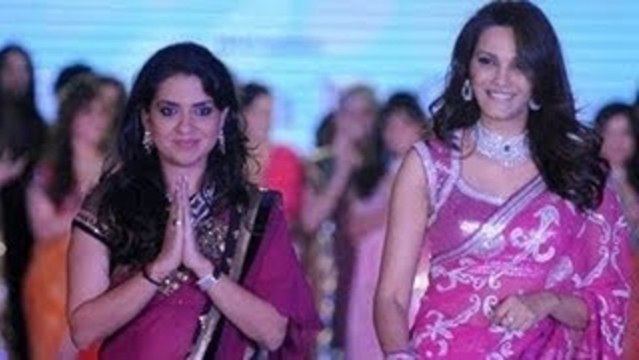 101 Celebrities Ramp Walk Manish Malhotra & Shaina NC's Fashion Show - CPAA