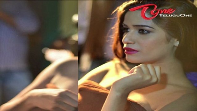 Actress Poonam Pandey Hot Spicy Bath Room Photos