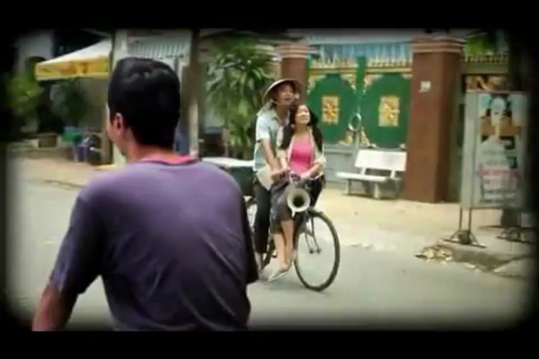 Xin loi anh chi la thang ban banh gio - English hardsub