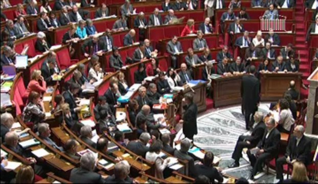 [ARCHIVE] Lutte contre le décrochage scolaire : réponse de Vincent Peillon à la députée Florence Delaunay lors des questions au Gouvernement à l'Assemblée nationale, mardi 16 avril 2013