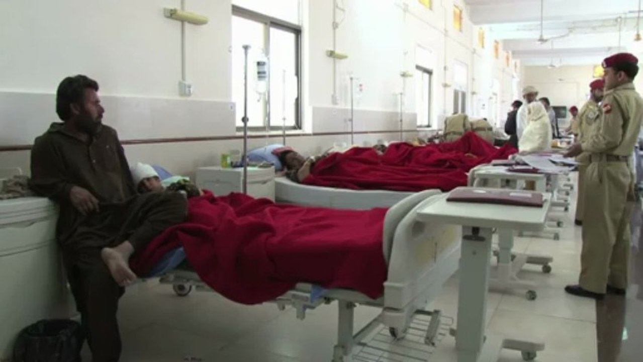 Rescapés pakistanais du séisme en Iran