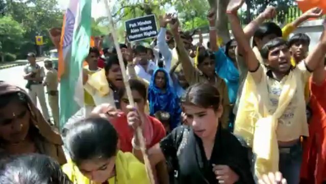 Hindu refugees from Pakistan and activists protest in New Delhi